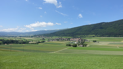 Lamboing und Diesse mit Chasseral im Hintergrund