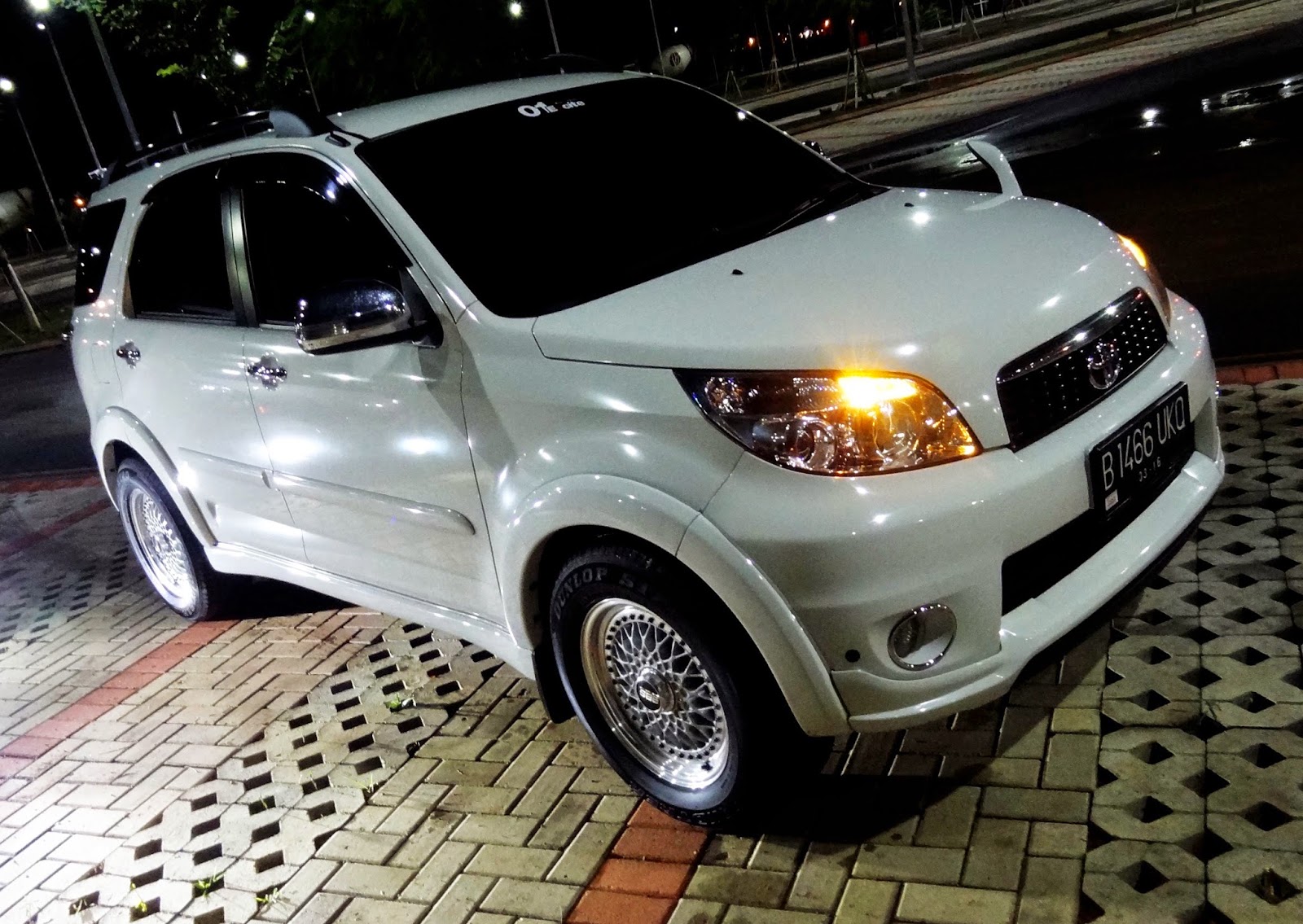 Modifikasi Toyota Rush Putih 2015 Wacana Modifikasi Mobil
