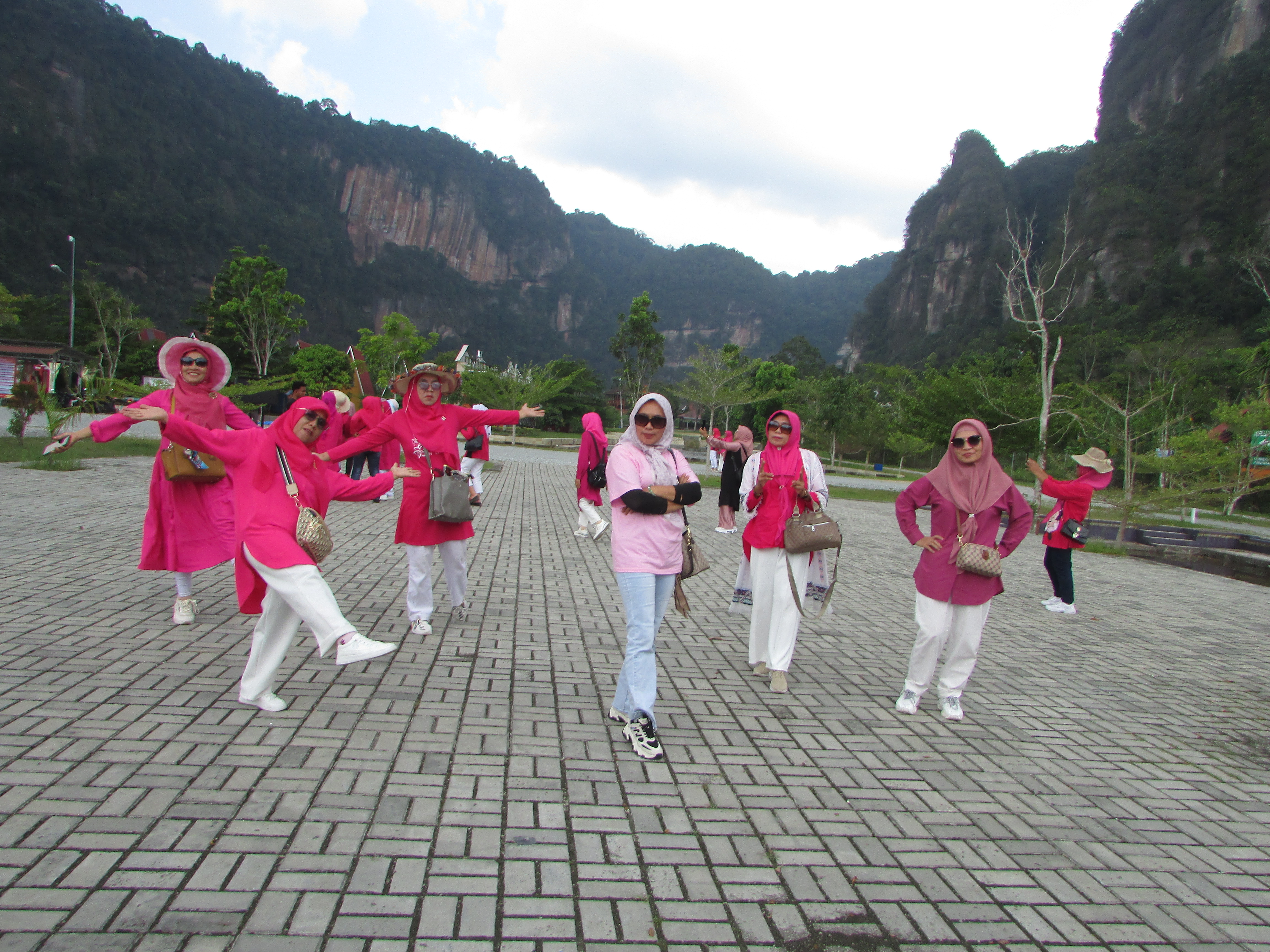 Destinasi Wisata Lembah Harau Sumatera Barat