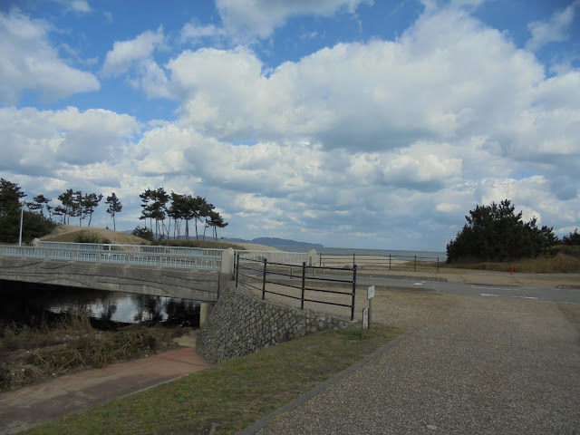 弓ヶ浜公園から島根半島美保関が見えます