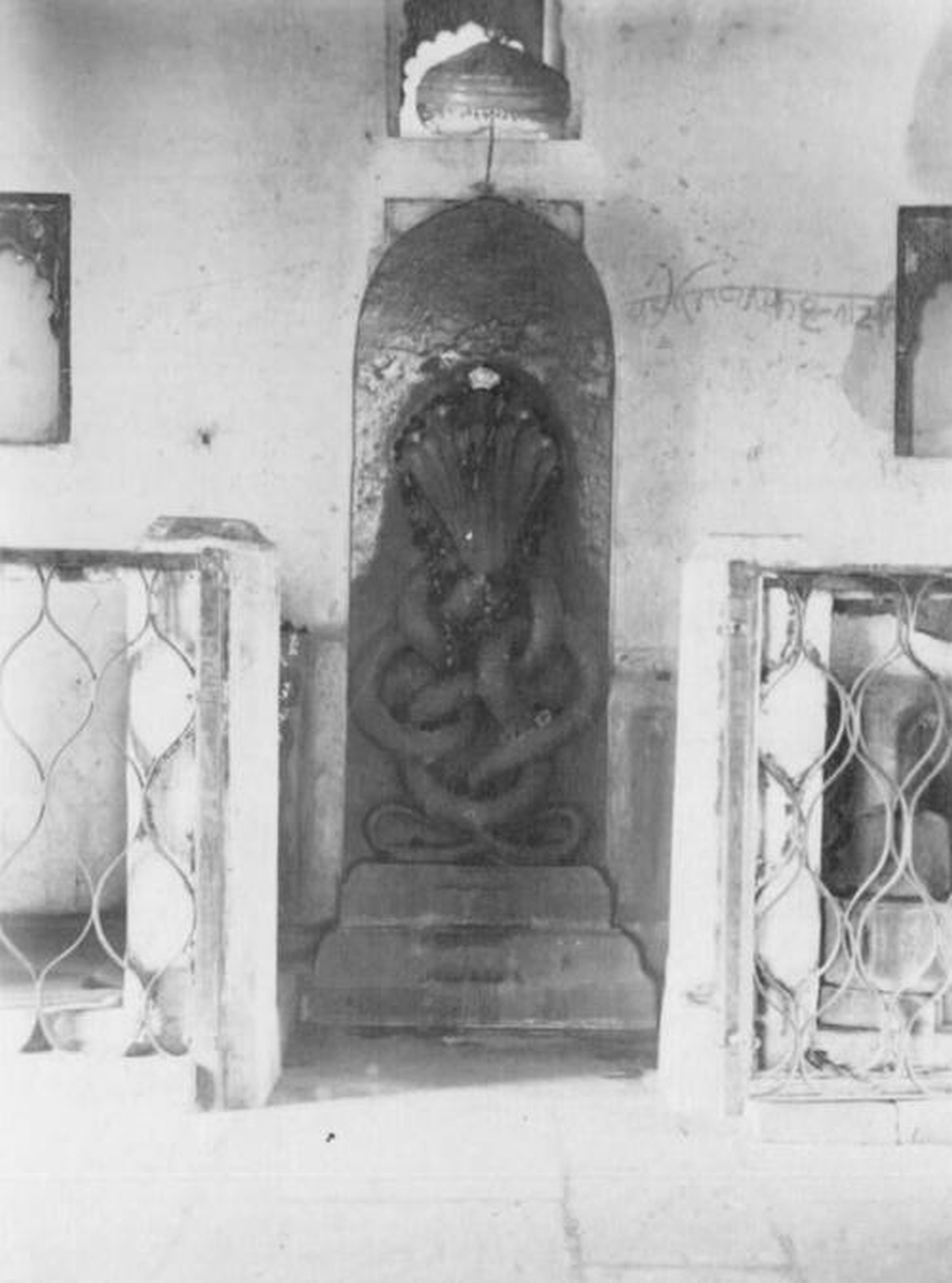 Naag (Nag) Vasuki or Nagvasuki Mandir (Hindu Temple), Daraganj Ghat, Prayagraj (Allahabad), Uttar Pradesh, India | Rare & Old Vintage Photos (1910)