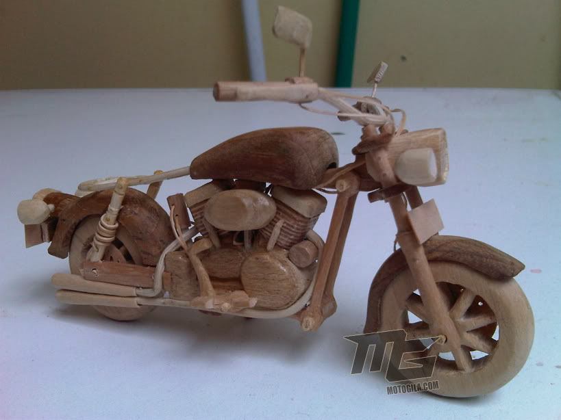 Galeri Miniatur Motor Moge Dari Kayu - MOTOGILA