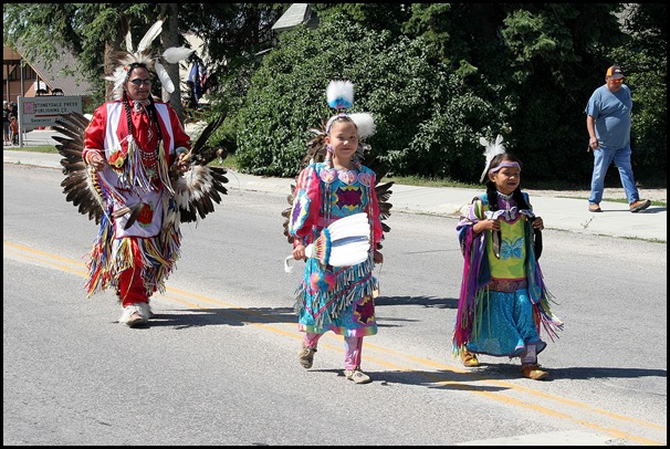 WHD Parade 2009 Native American dancers