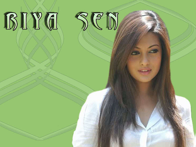 High Quality Hot Actress Riya Sen Wallpapers