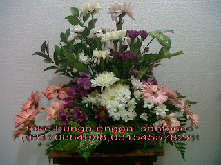 bouquet bunga meja segar