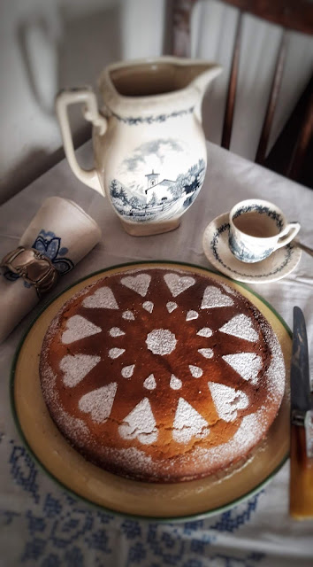 Torta con crema al latte