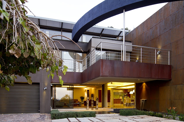 Entrance into the modern villa