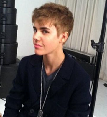 justin bieber 2011 new haircut on ellen. hairstyles JUSTIN BIEBER and