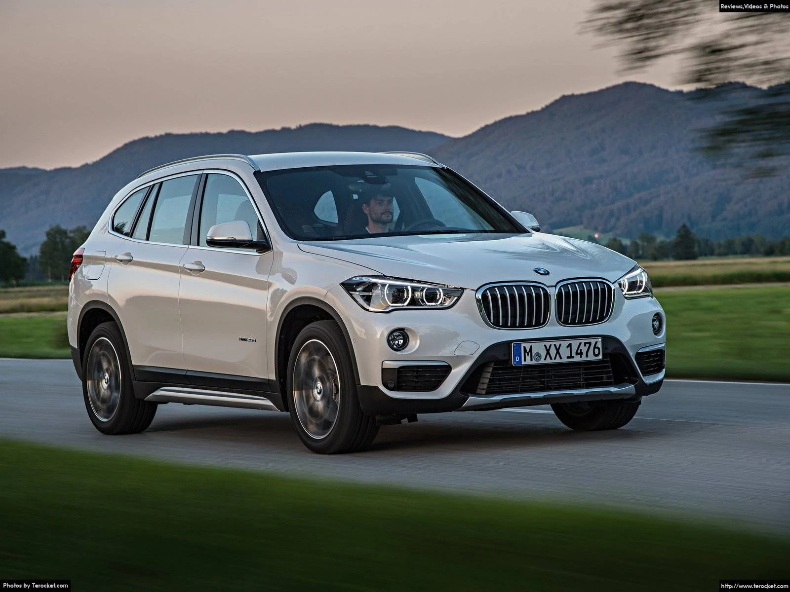 Hình ảnh xe ô tô BMW X1 2016 & nội ngoại thất