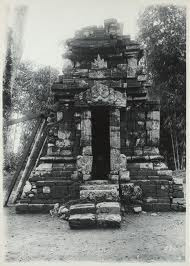 The Lost Ark Candi Pringapus Yang Candi Tersembunyi