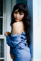 Indonesian Gravure Idol -  Azhyie Yoesoef 