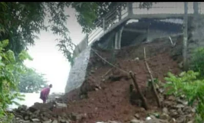 Beberapa Lokasi Di Pacitan Longsor, Akibat Diguyur Hujan Seharian