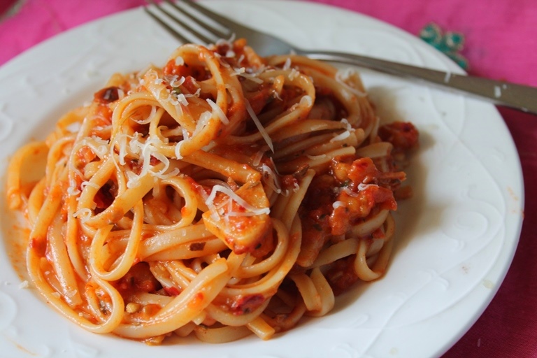 Pasta recipes with chicken tomato based