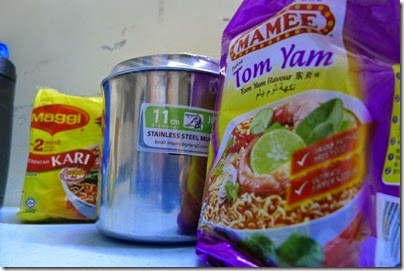 instant noodle lunch hack