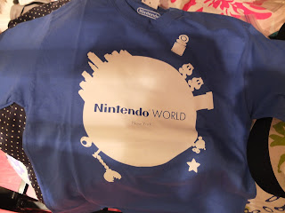 Nintendo world storeのTシャツ