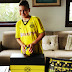 Dortmund responde a garoto brasileiro que desenhou sugestão de nova camisa