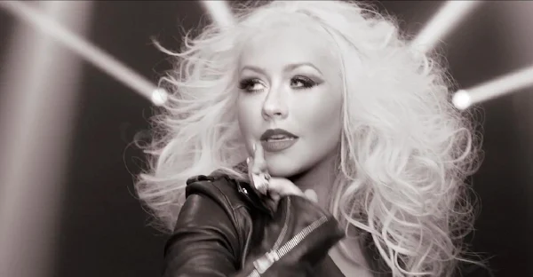 CHRISTINA AGUILERA