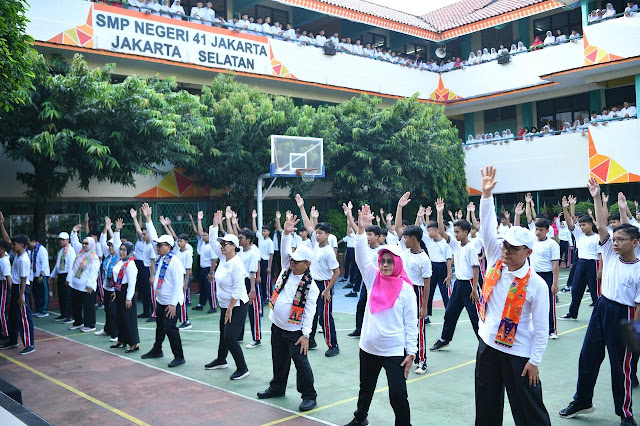 Mendikdasmen Luncurkan Buku Panduan Gerakan 7 Kebiasaan Anak Indonesia Hebat