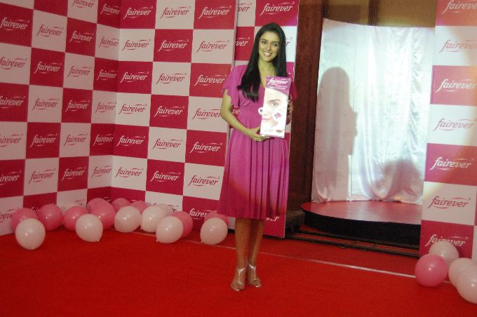 Asin Endorses Fairever  Stills