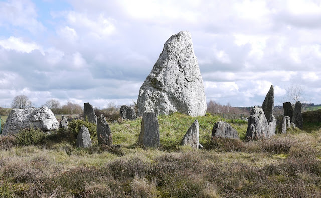 Le Château-Bu est un ensemble de monuments visibles et invisibles