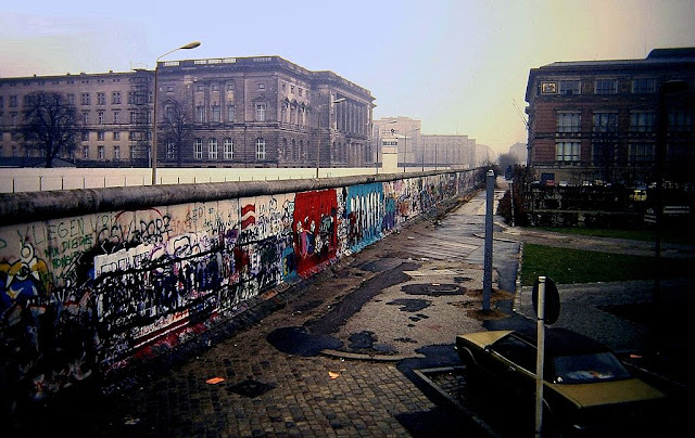La historia del Muro de Berlín en 30 fotografías