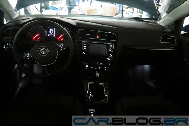 Novo Golf 2014 Highline Elegance - iluminação ambiente interior