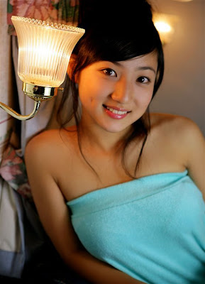 Saaya Irie bio Photo, pic, image gallery