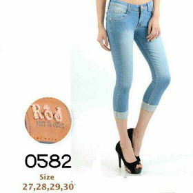 celana jeans pendek, celana jeans pendek wanita, celana jeans premium, celana jeans murah, grosir celana jeans, celana jeans robek