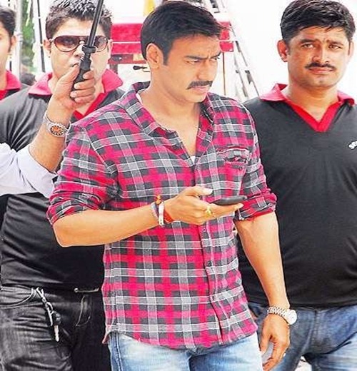Ajay Devgan Singham Movie Wallpapers | Singham Film 2011 : Singam Kajal Aggarwal Latest Wallpapers