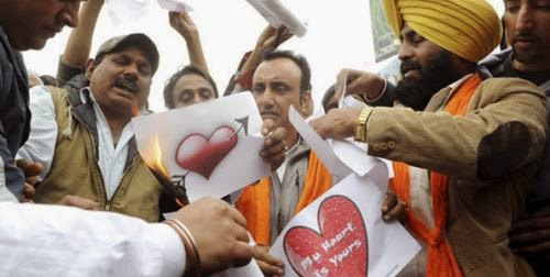Malaysian Muslims Warned Against Valentines Day