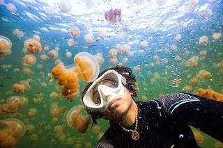 Photo Selfie di Pulau Harapan