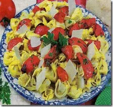 Ravioli con pomodori al forno e pecorino
