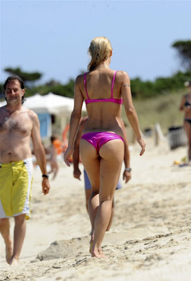 Michelle Hunziker Hot Pink Bikini In Formentera2