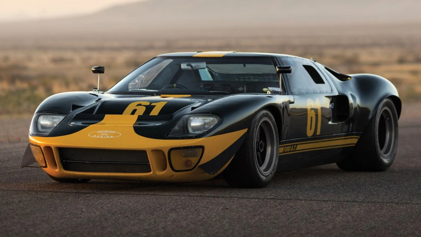 1966 Ford GT40 "P / 1061"