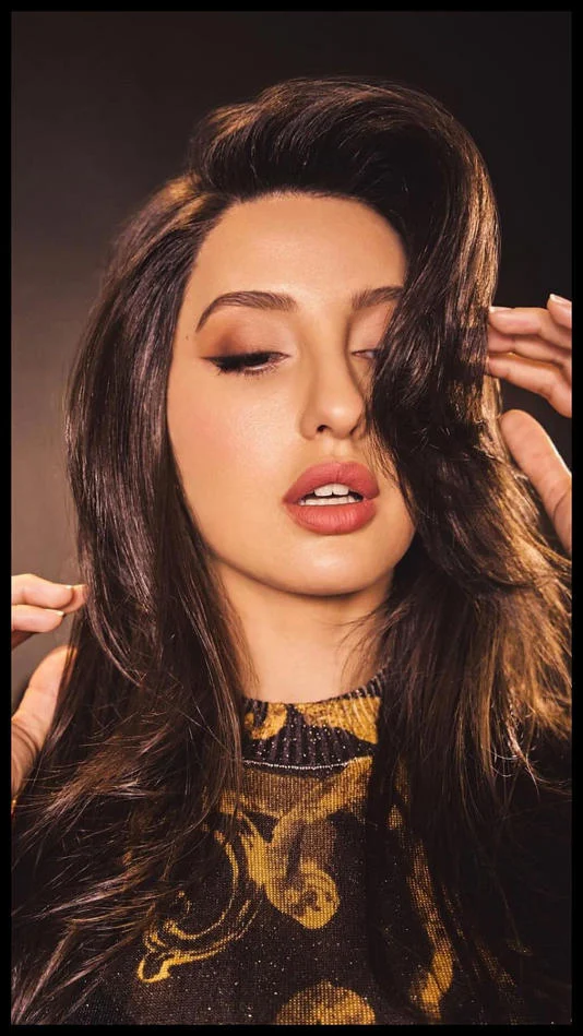 Nora Fatehi का ग्लैमरस अवतार