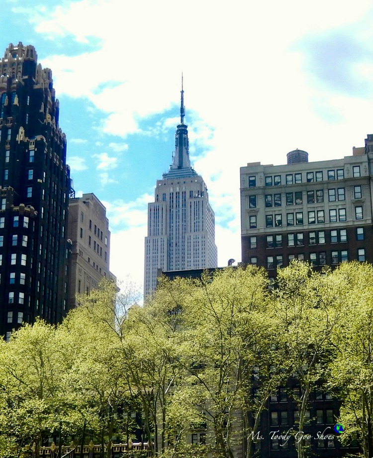 The Empire State Buiilding in NYC | Ms. Toody Goo Shoes #empirestatebuilding