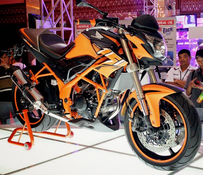 Foto Modifikasi Honda CBR150R StreetFire Terbaru 2014 