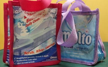  Cara  Membuat  Tas  dari  Limbah Plastik  Bekas  Art Energic