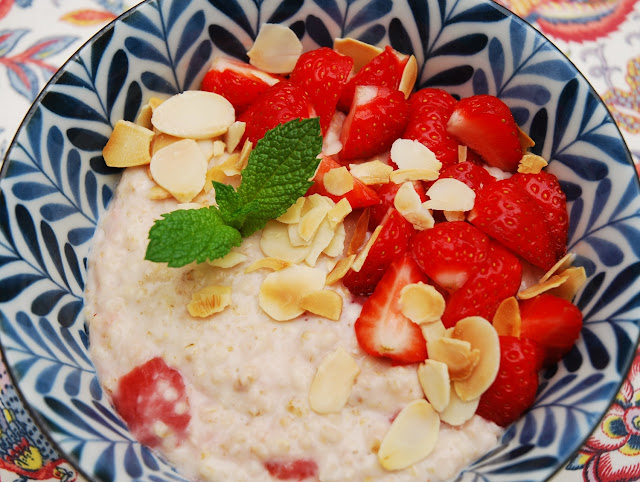 Porridge crémeux aux fraises