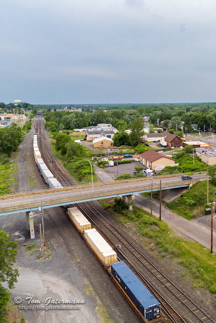 I001-07 is westbound on Track 2 at CP286, passing under the Burnet Ave. overpass