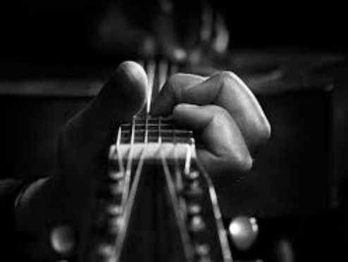 Cách bảo vệ ngón tay khi mới học guitar 1