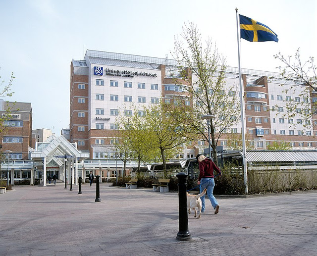 Huvudentrén till Gallerian och M-huset, Universitetssjukhuset Örebro.