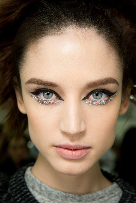  10 New Year’s Eve-worthy makeup looks to ring in the new year in style