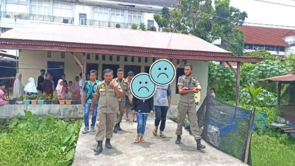 Dimabuk Asmara di Rumah Kos, Sepasang Kekasih Diamankan Satpol PP Kota Padang, Kejadiannya di Khatib Sulaiman