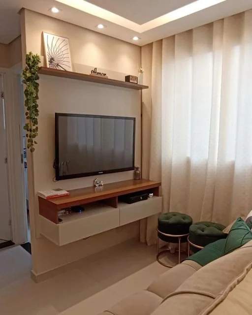 TV: em um Painel, na Parede ou em um Rack Pequeno