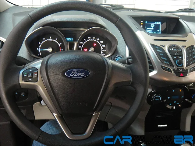 EcoSport Titanium - por dentro - interior