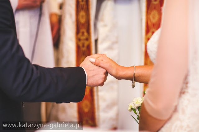 Marlena i Sebastian, Łódź, Hotel Grzegorzewski, reportaż ślubny, artystyczna fotografia ślubna, ceremonia, przyjęcie, przygotowania, detale, plener ślubny, oryginalna i nietypowa fotografia ślubna, Bochnia, Kraków, Tarnów, Łódź, katarzyna & gabriela, fotografia ślubna, wyjątkowa fotografia ślubna, naturalne zdjęcia, ponadczasowe 