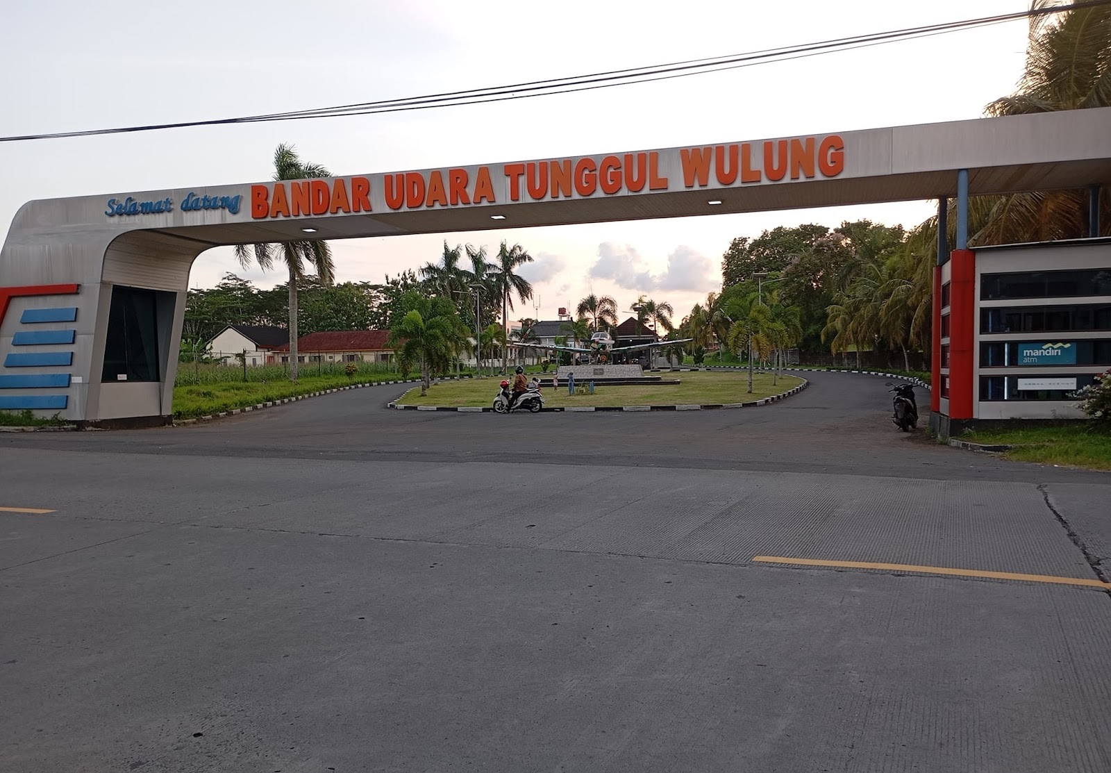 Bandar Udara Tunggul Wulung