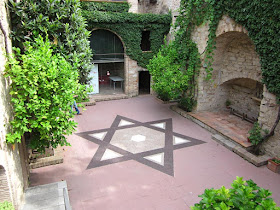 Centre Bonastruc Sa Porta inside El Call Jueu in Girona