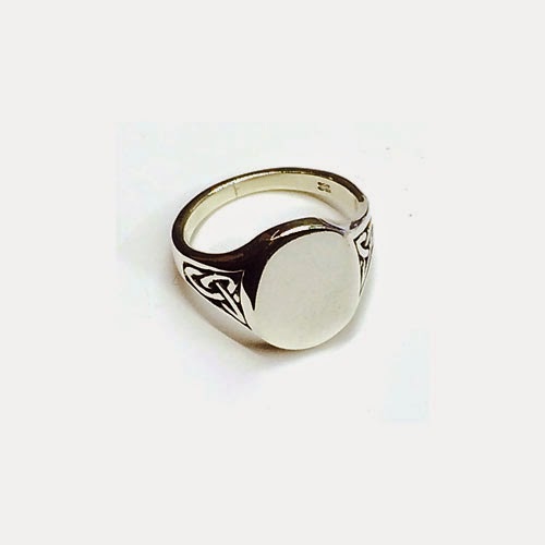 https://www.macgillivrays.co.uk/celtic-signet-ring-silver.html